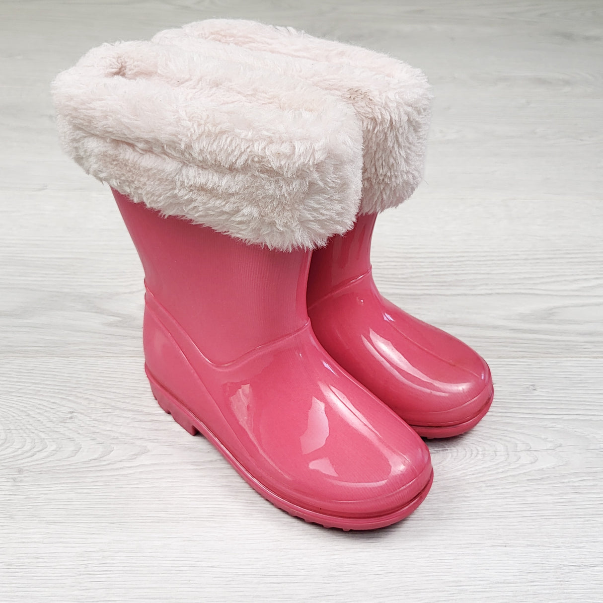 Carters pink faux fur trimmed rain boots. Size 8