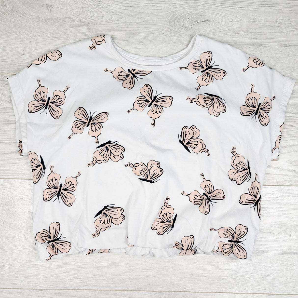 George white double knit cropped top with butterflies. Size 14/16