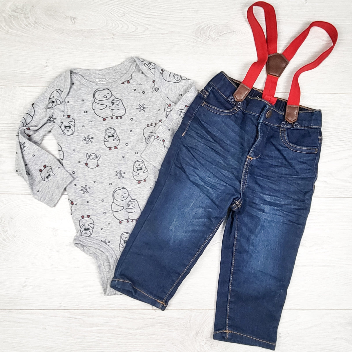 Carters 2pc set with penguins. Size 12 months