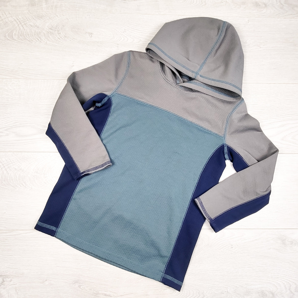 Oshkosh colour block hooded active top. Size 8