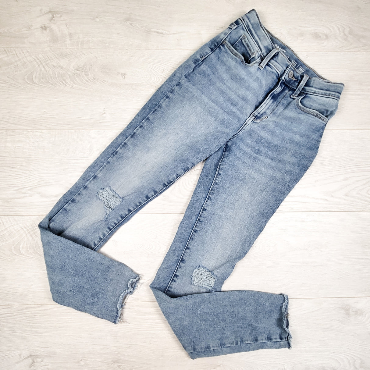 Old Navy distressed high rise rockstar jeggings. Size 14