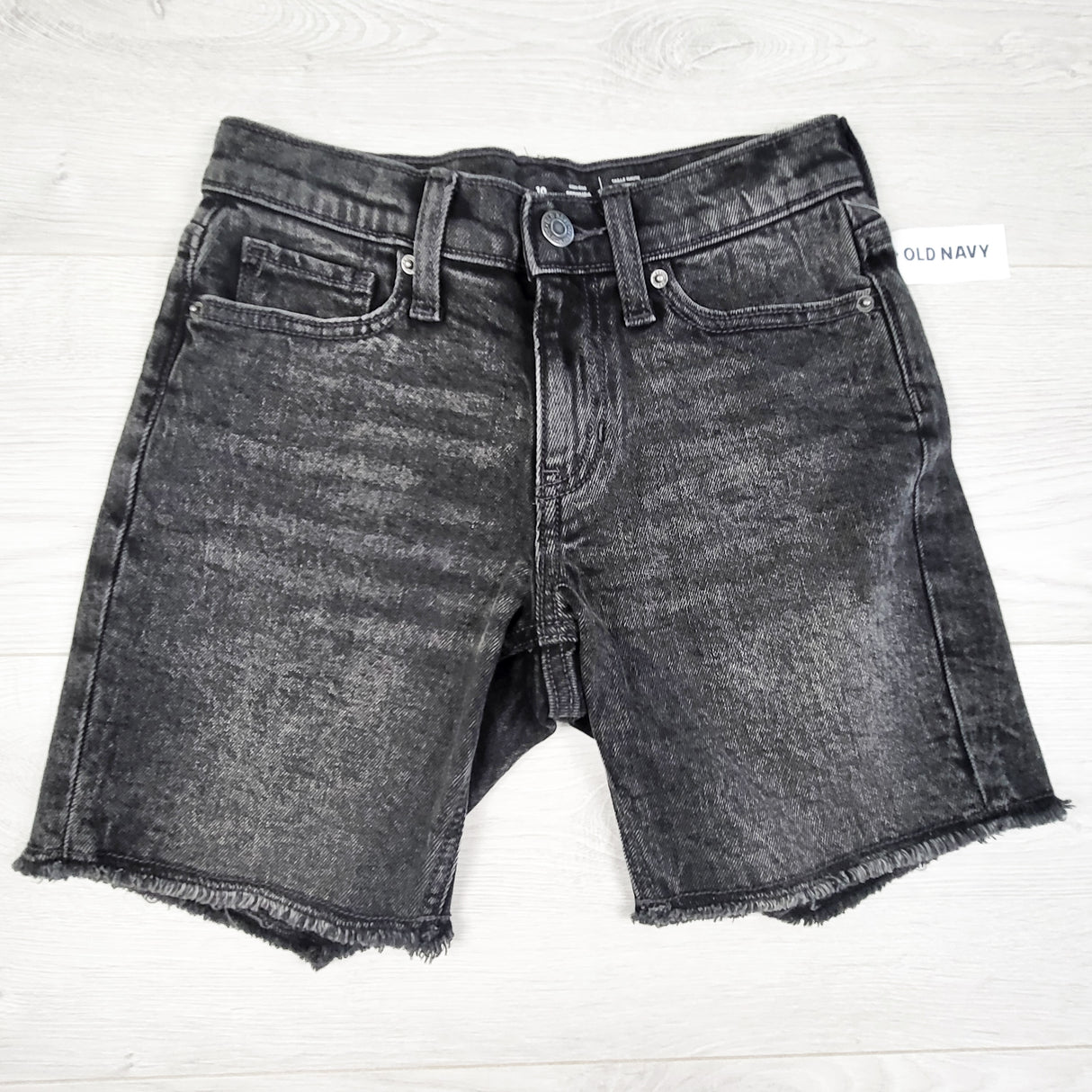 NEW - Old Navy black high rise Bermuda denim shorts. Size 10