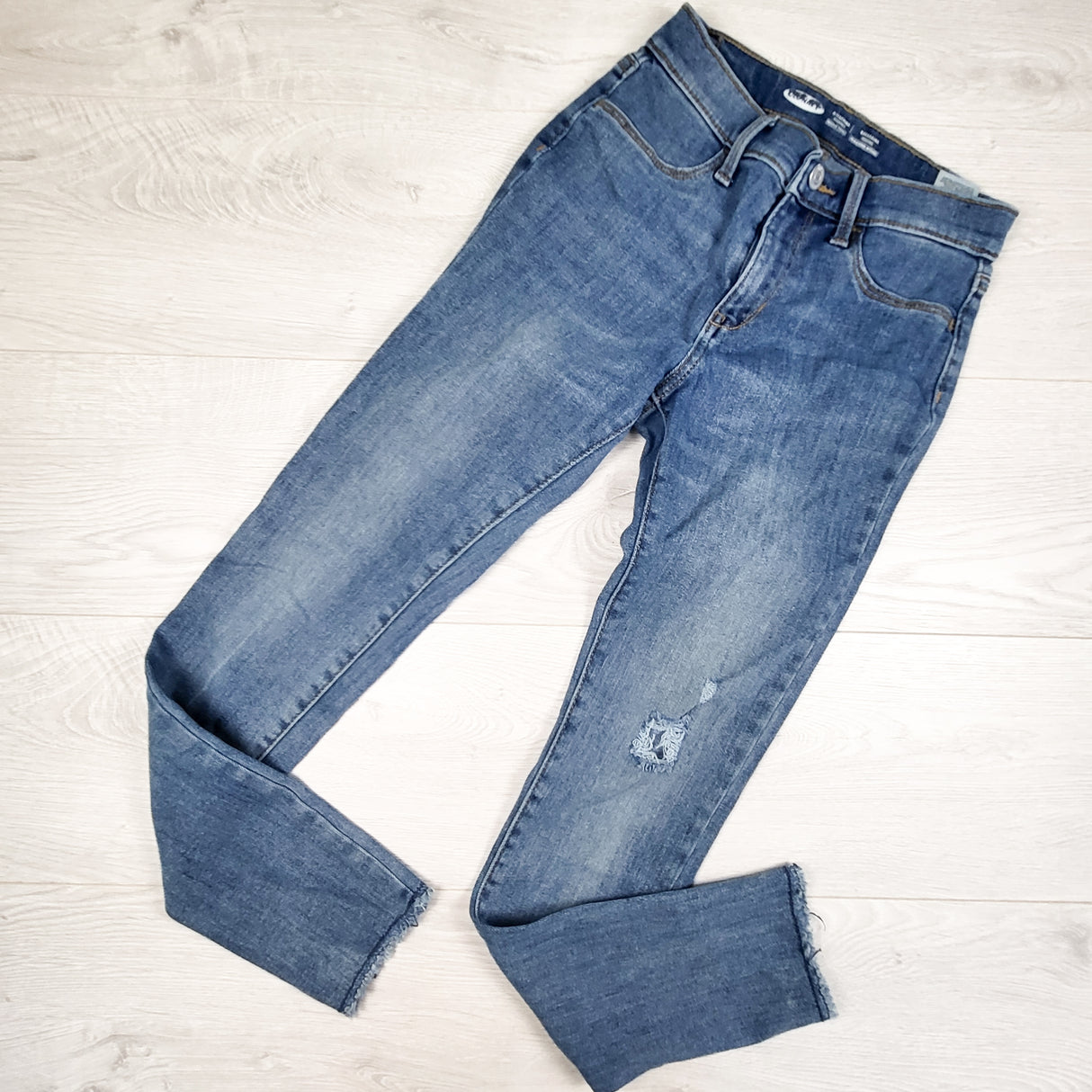 Old Navy distressed high rise rockstar jeggings. Size 14