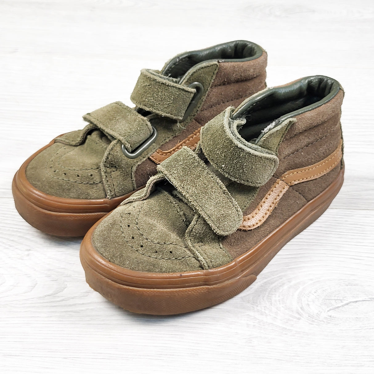 Vans green suede shoes. Size 10.5