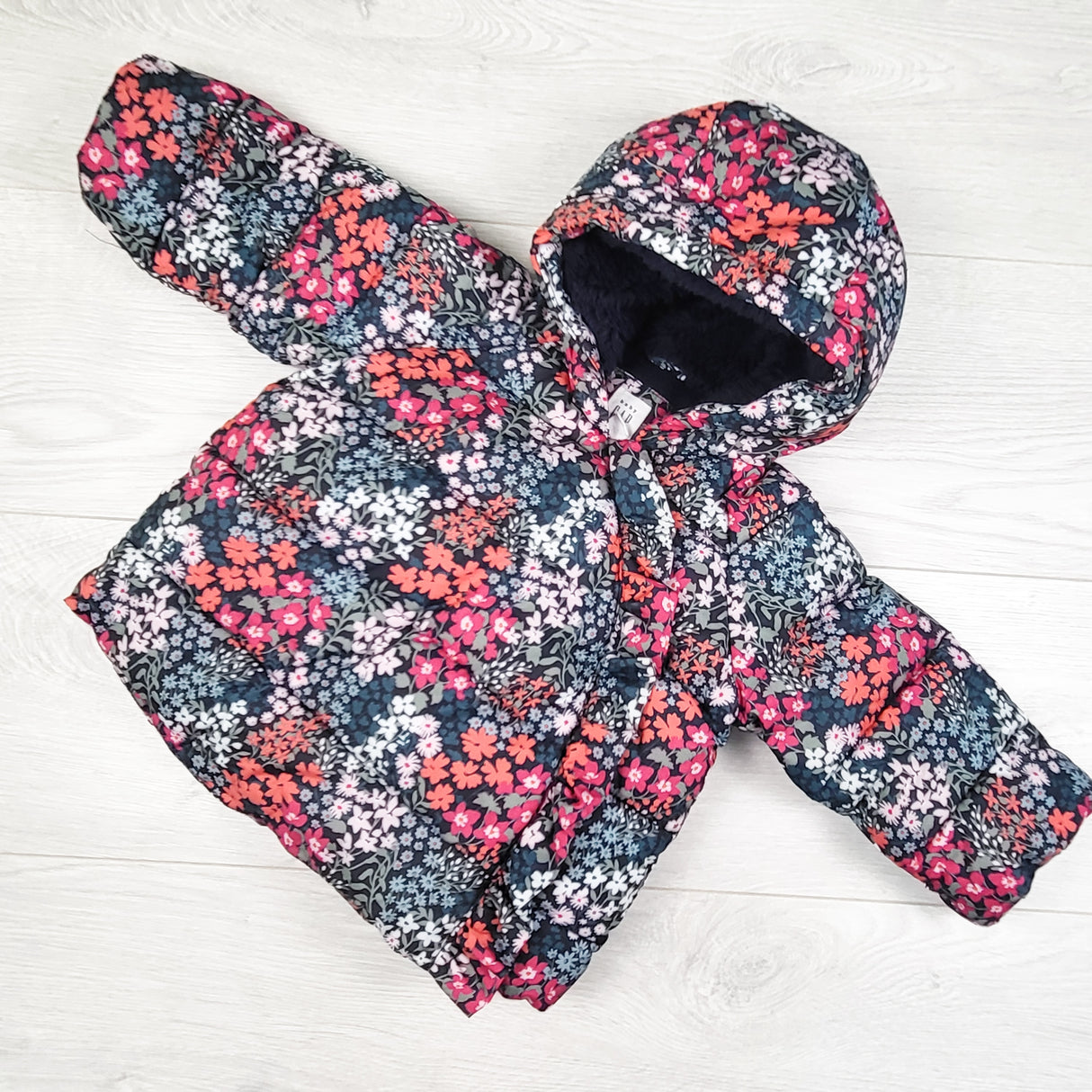 Gap floral print fleece lined insulated jacket. Size 6-12 months