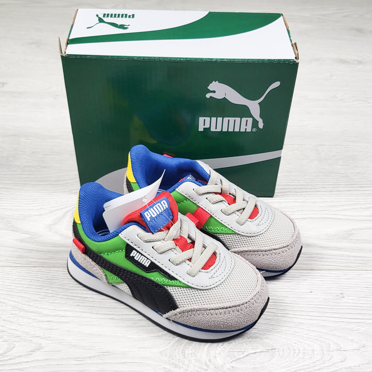 NEW - Puma "Future Rider" shoes. Size 6