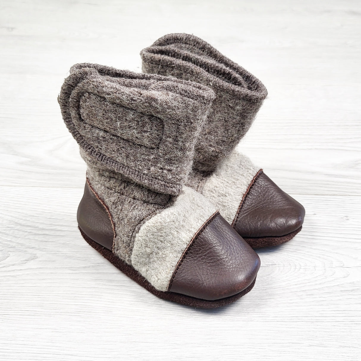 Nooks Design "Coco" felted wool booties. Size 4