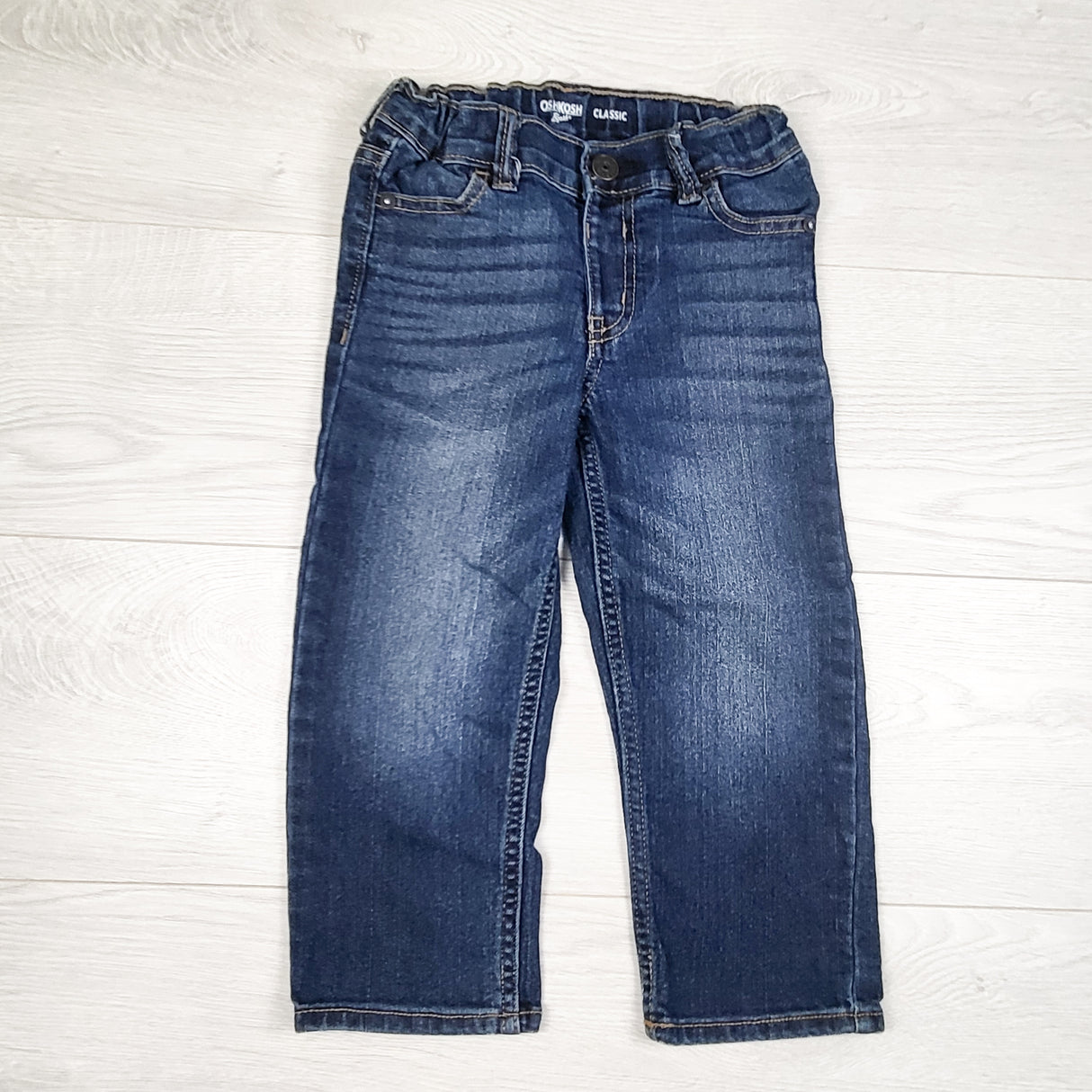Oshkosh classic cut jeans. Size 3T