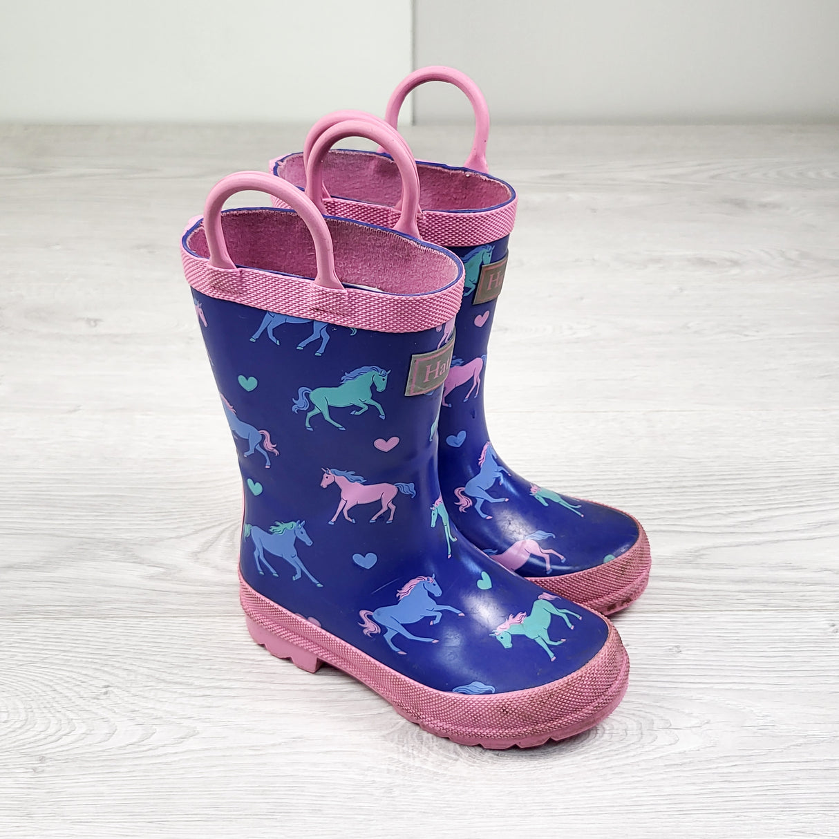 Hatley blue horse print rain boots. Size 10