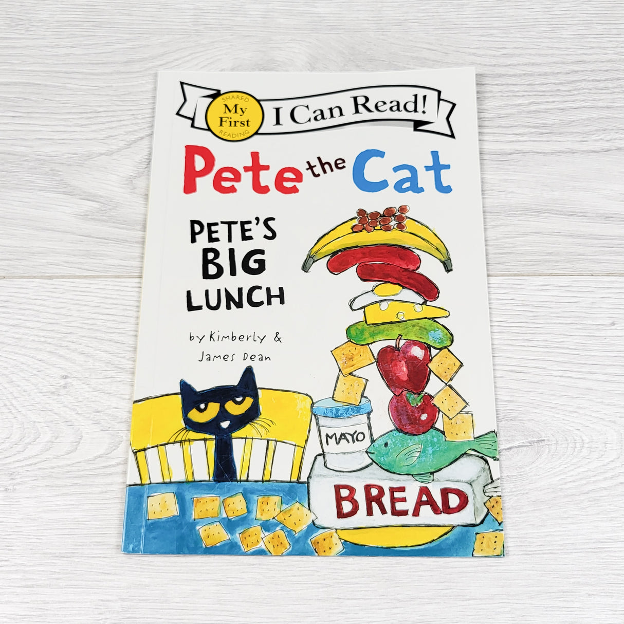 Pete the Cat: Pete's Big Lunch. Soft cover early reader book