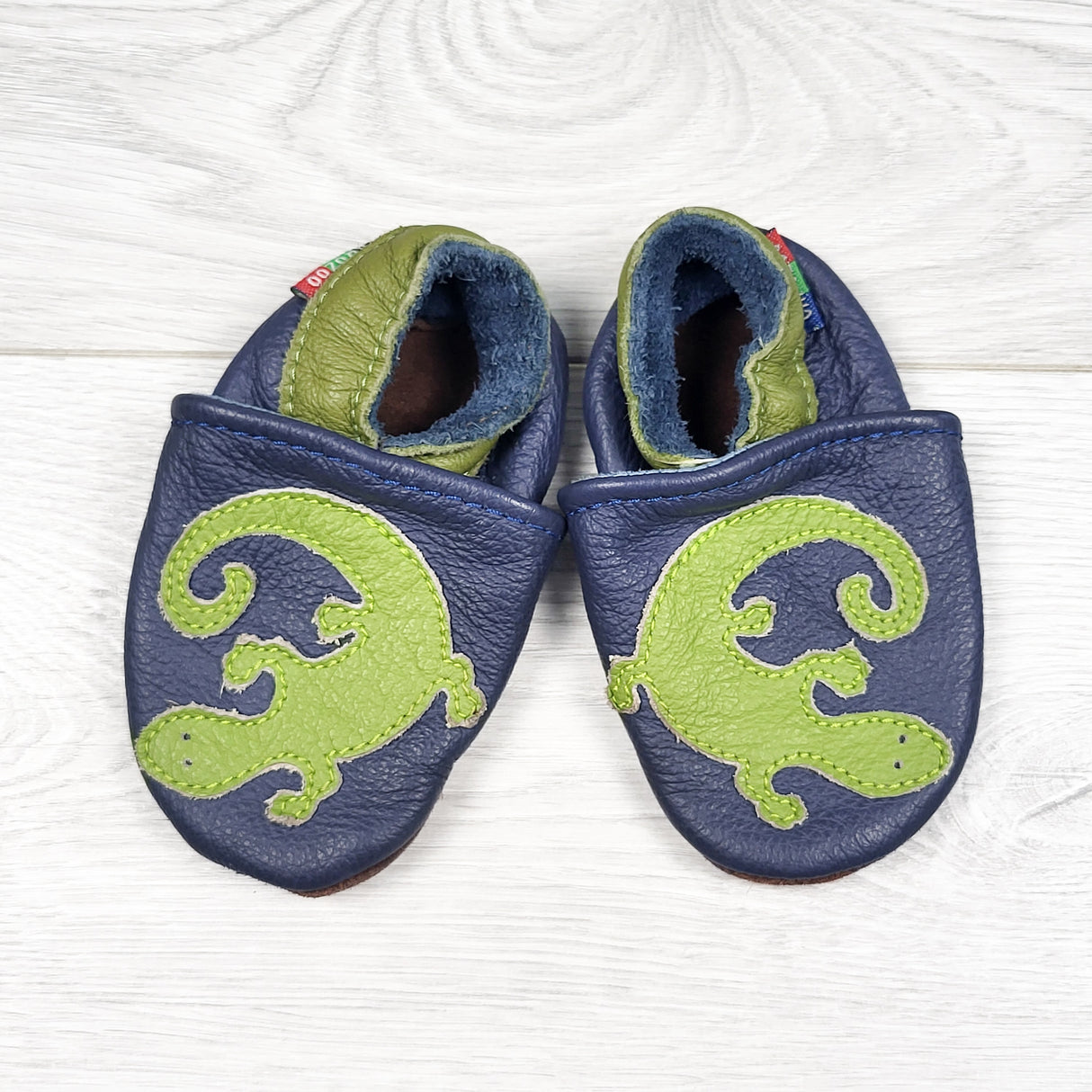 Carozoo navy soft soled leather shoes with lizards. Size like 6-12 months