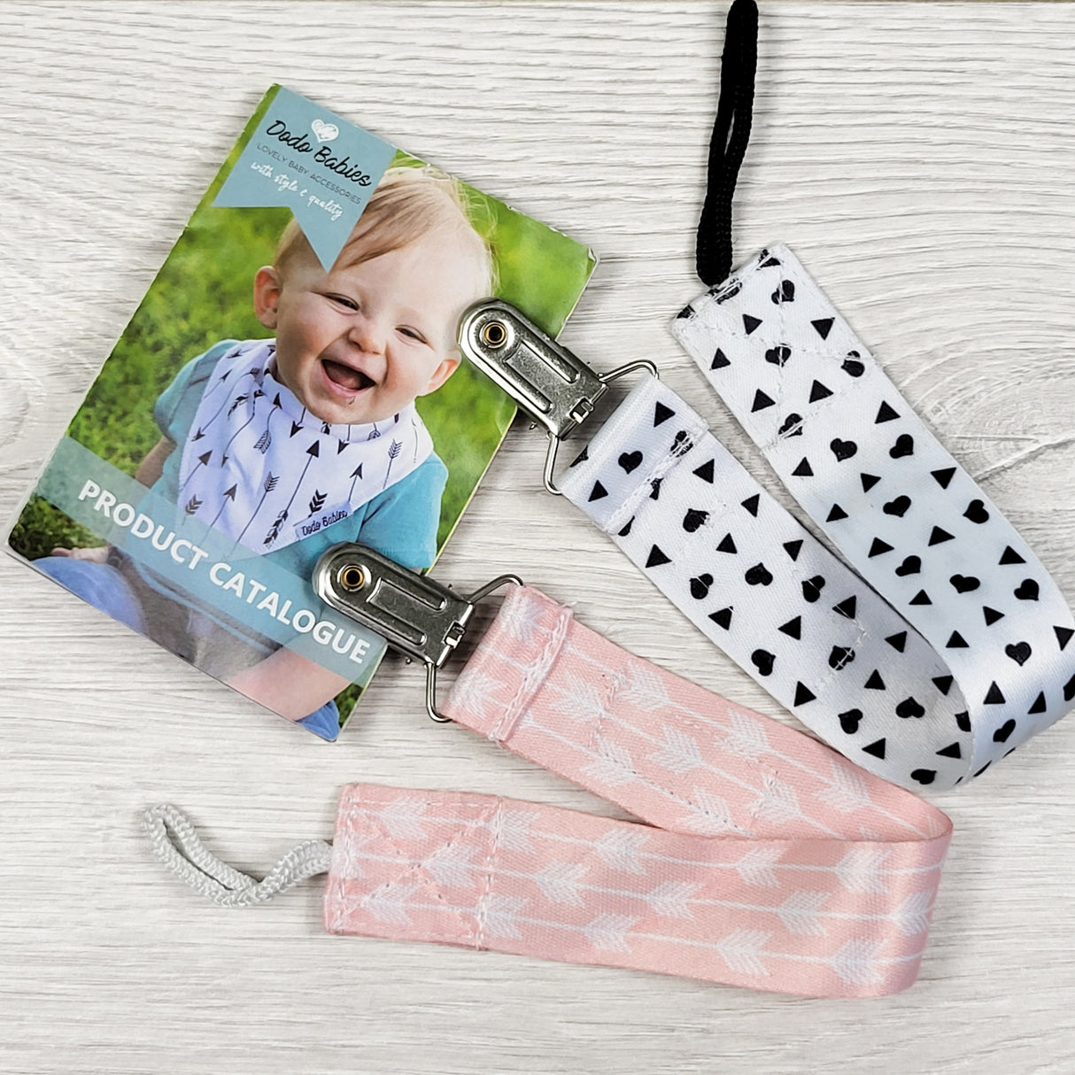 Dodo Babies pair of pacifier clips