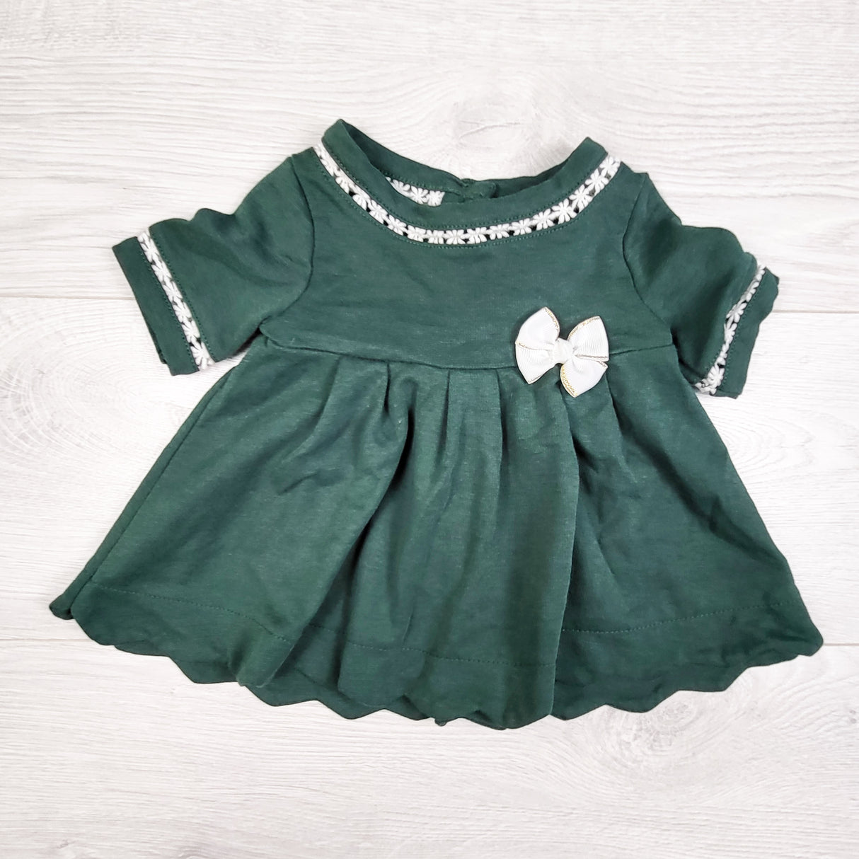 Tahari forest green dress with bow. Size 6-9 months