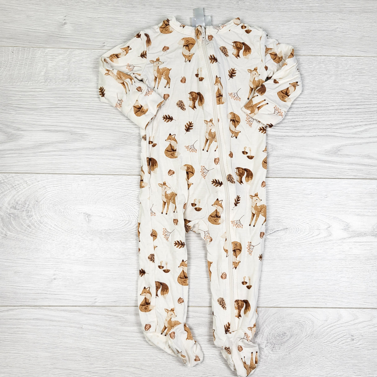 Tres Beau et Belle bamboo sleeper with woodland animals. Size 3-6 months