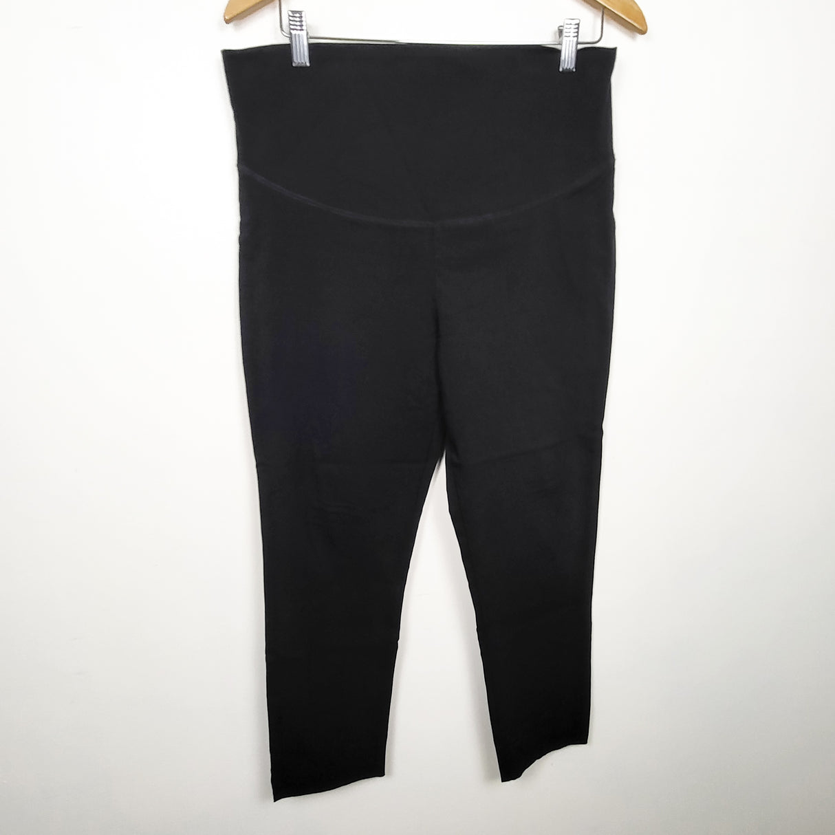 Ripe Maternity black crop maternity dress pant. Size large