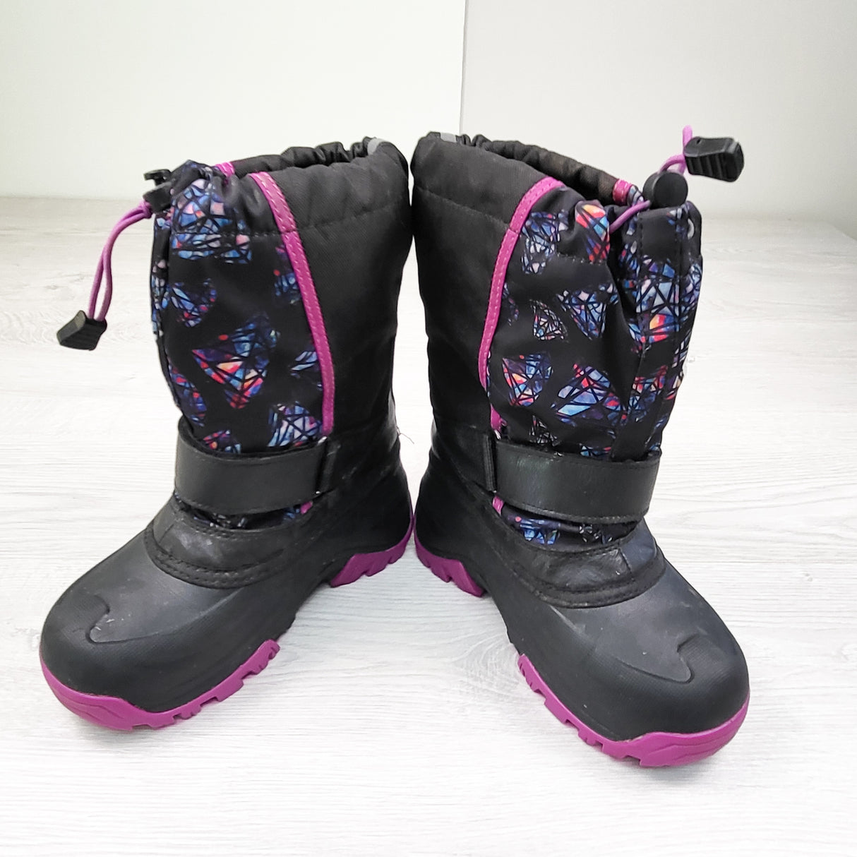 Absolute brand snow boots with removable fleece liners. Size 13