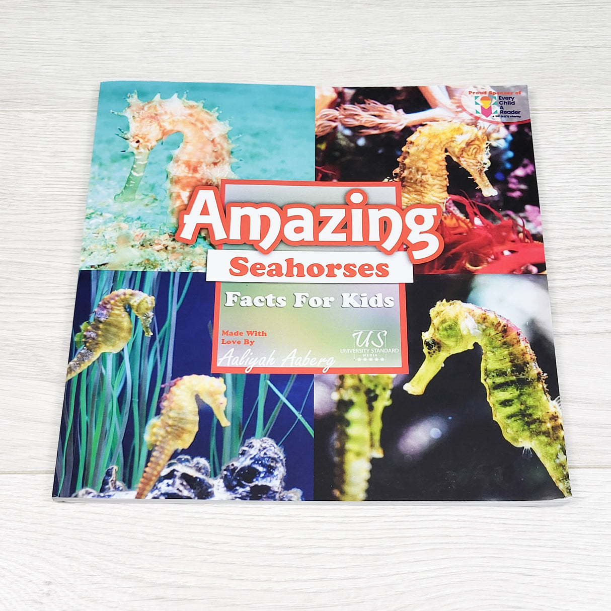 Amazing Seahorses: Facts For Kids. Soft cover book