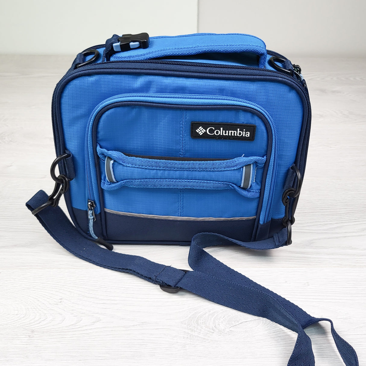 NEW - Columbia expandable lunch kit