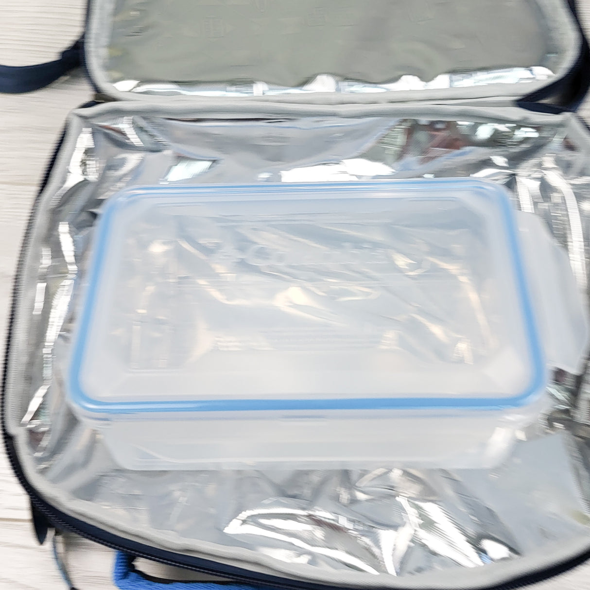 NEW - Columbia expandable lunch kit