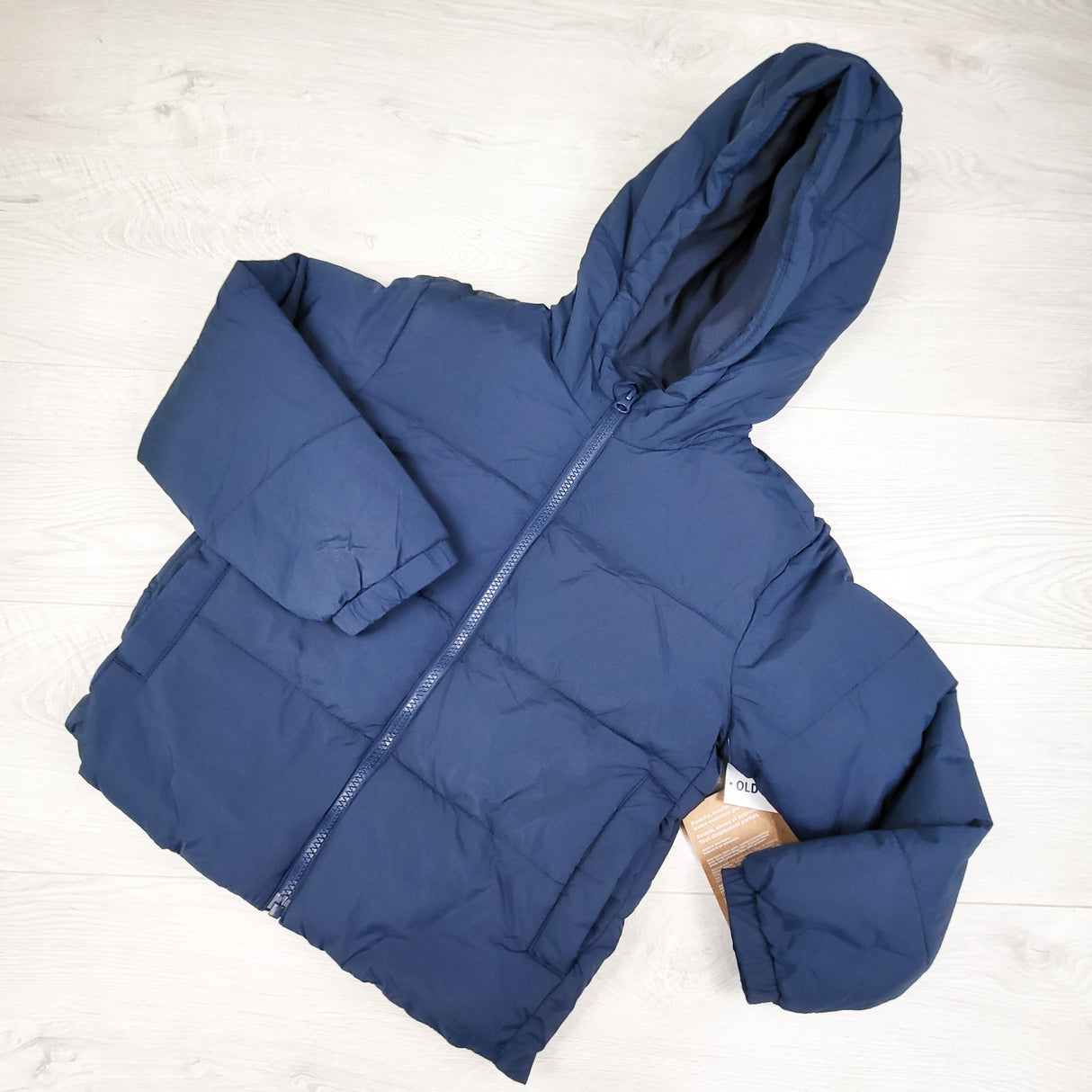 NEW - Old Navy navy water resistant puffer jacket. Size 6/7