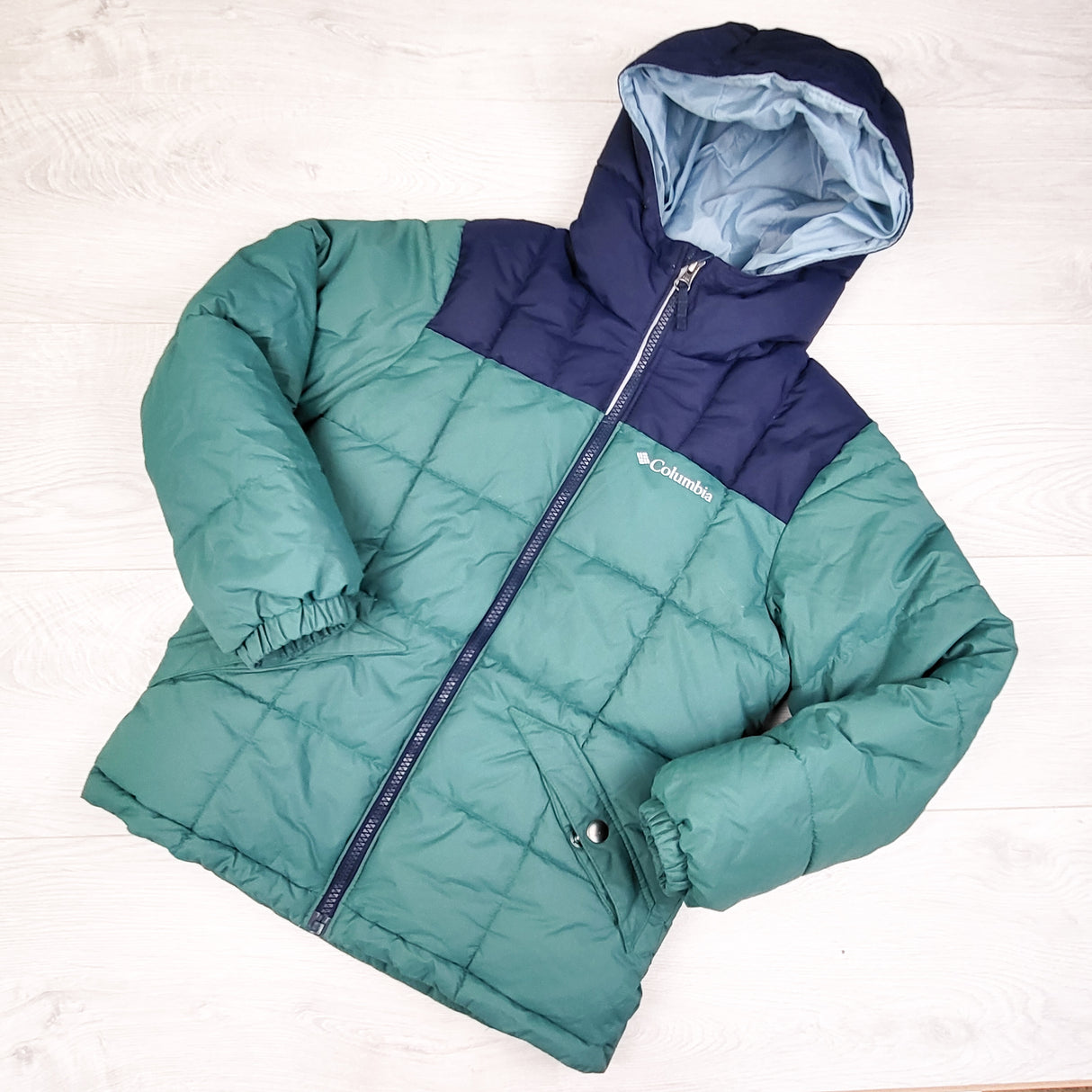 Columbia Green and Navy "Gyroslope" Insulated Winter Jacket. Size 8