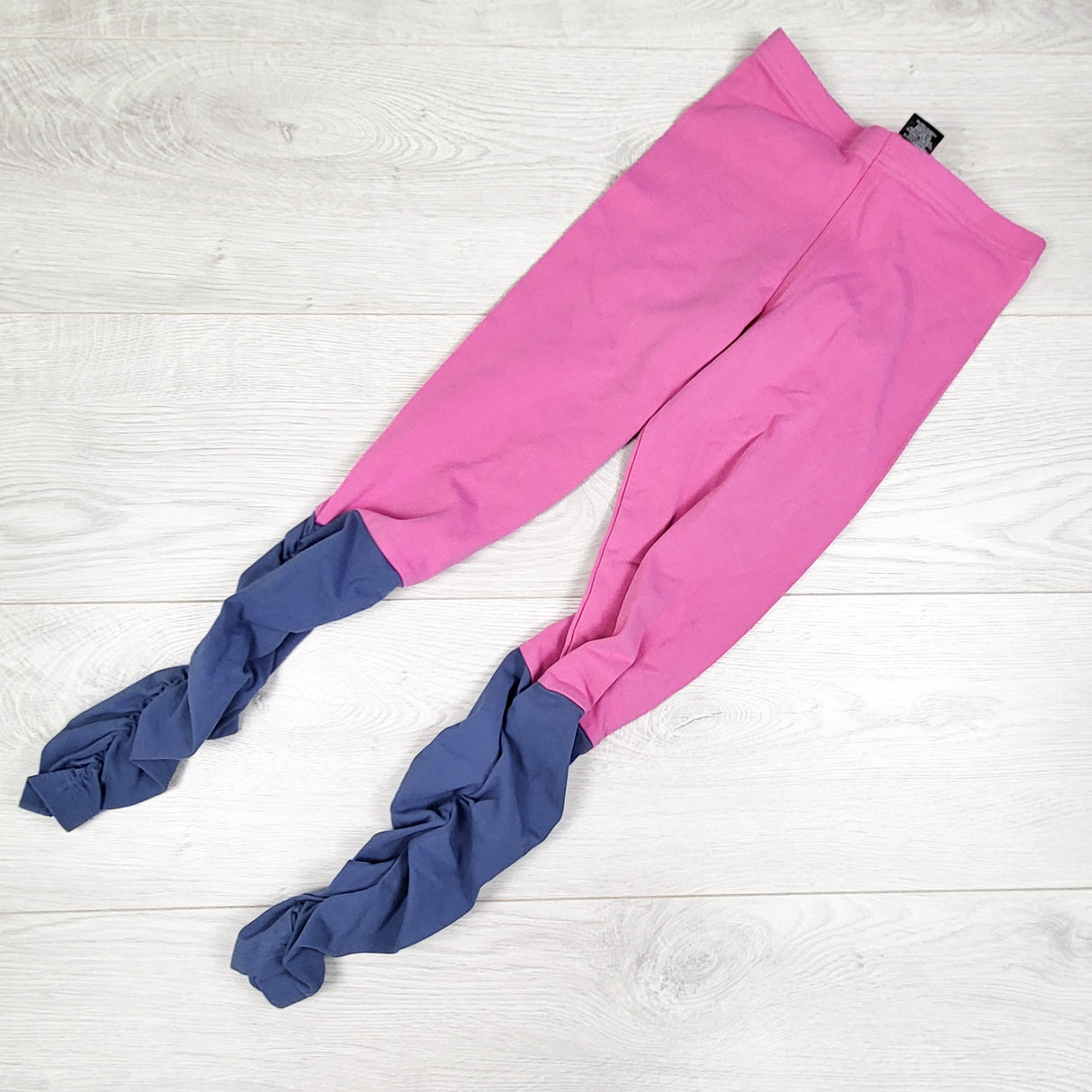 Peekaboo Beans pink and blue ruched leggings. Size 8