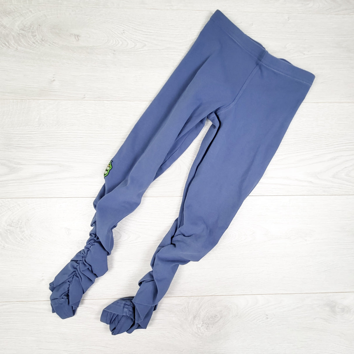 Peekaboo Beans storm blue ruched leggings. Size 8