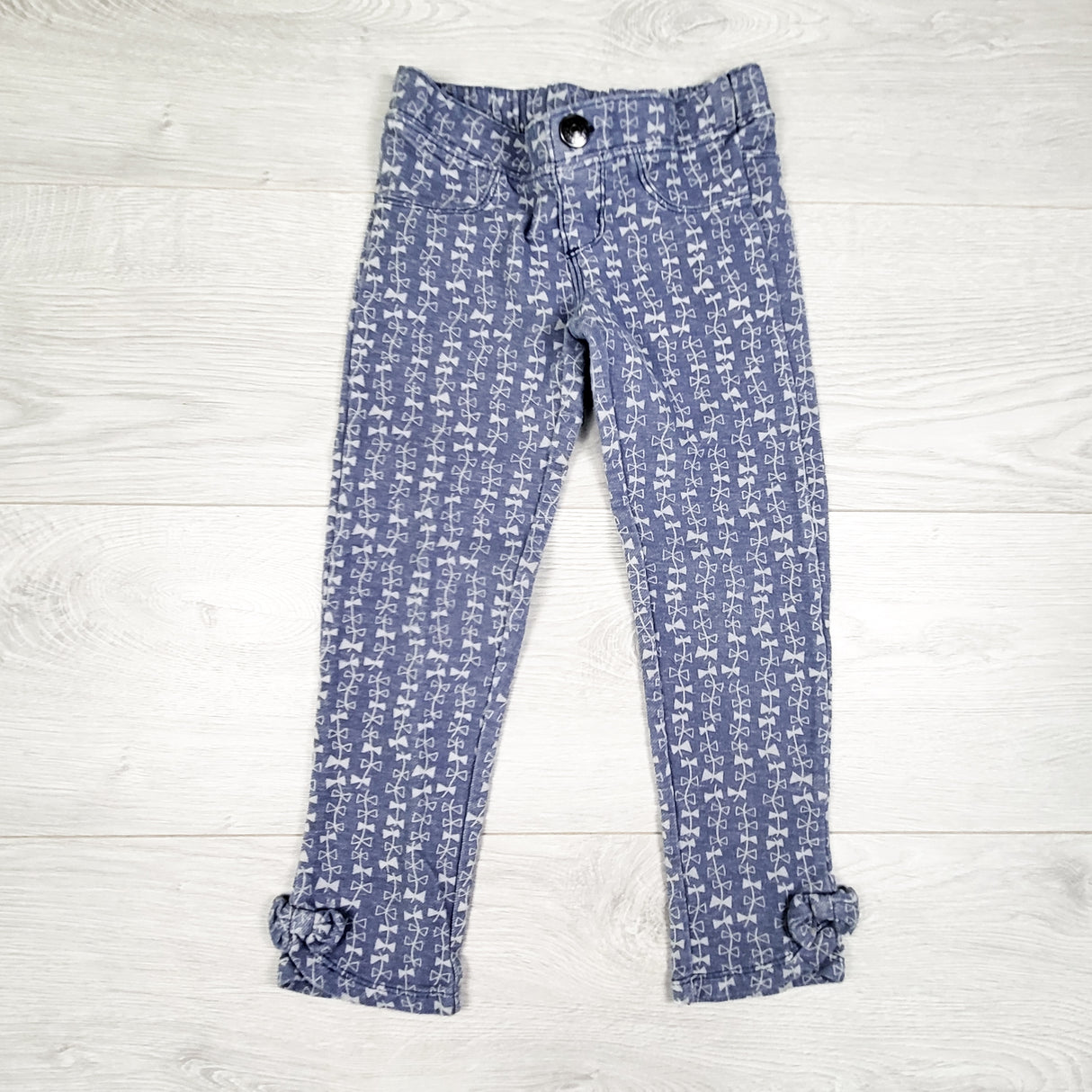 Gymboree denim look cotton jeggings with bows. Size 5T