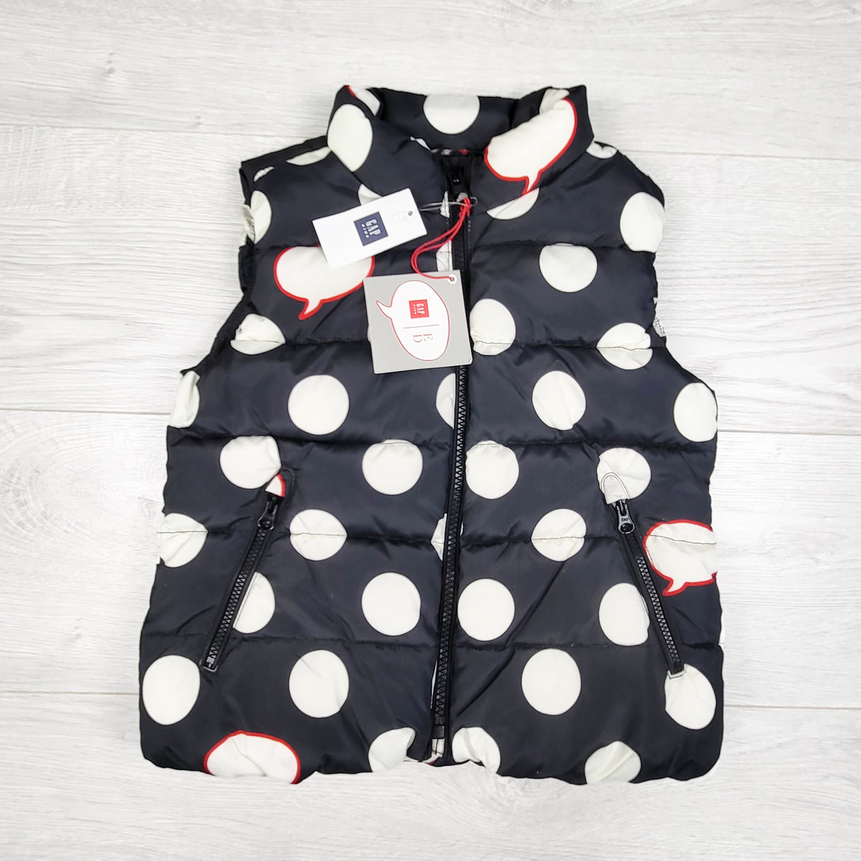 NEW - Gap polka dot puffer vest. Size 4/5T