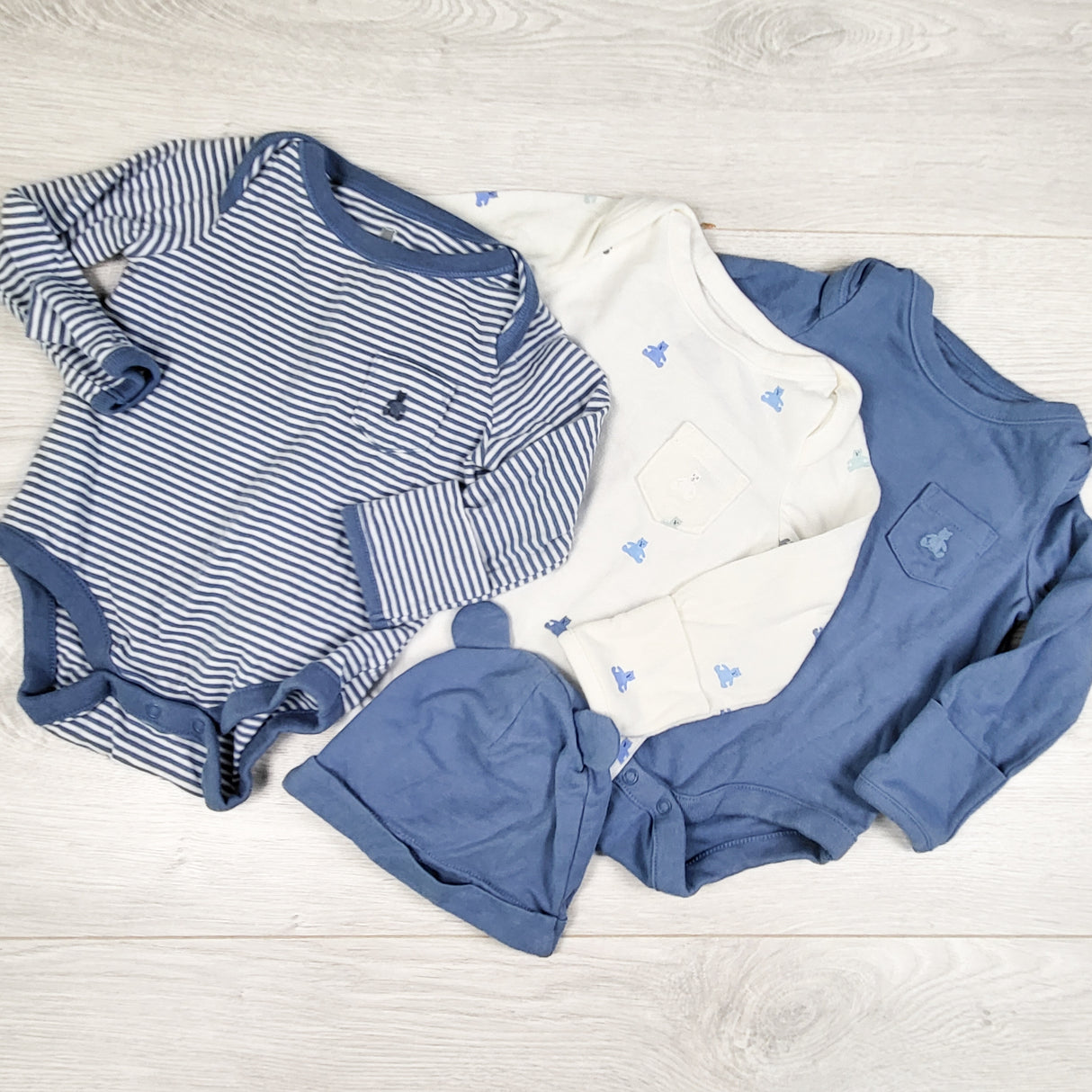 Gap 4pc organic cotton bodysuit set. Size 0-3 months