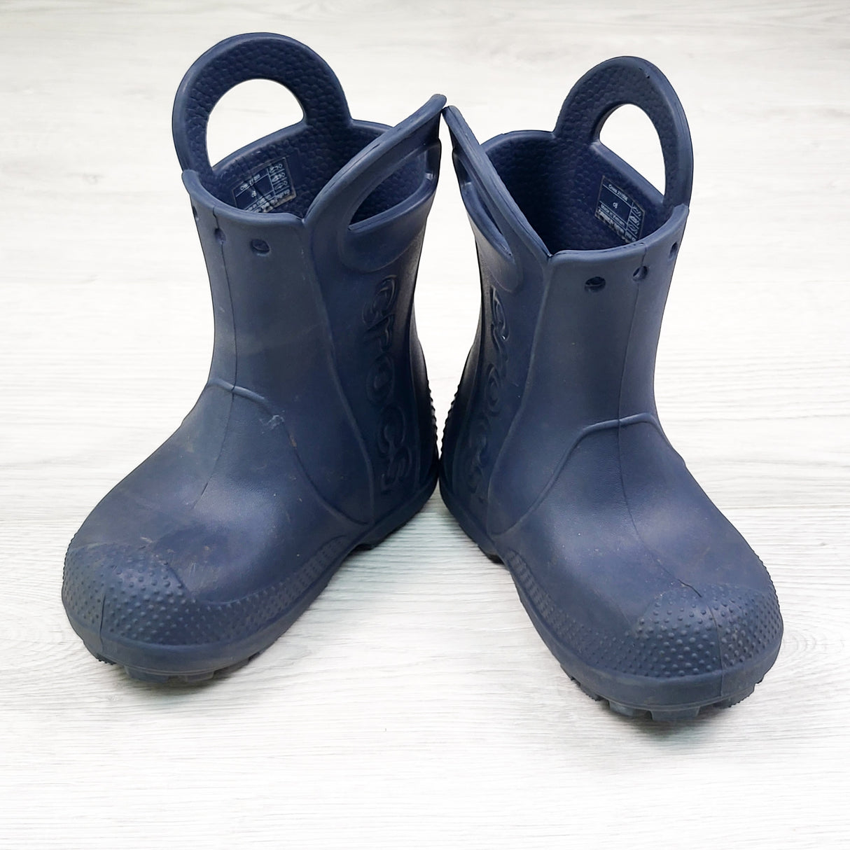 Crocs navy lightweight "Handle It" rain boots. Size 8