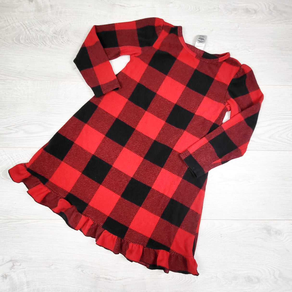 Children's Place red buffalo plaid fleece sleep gown. Size 5/6