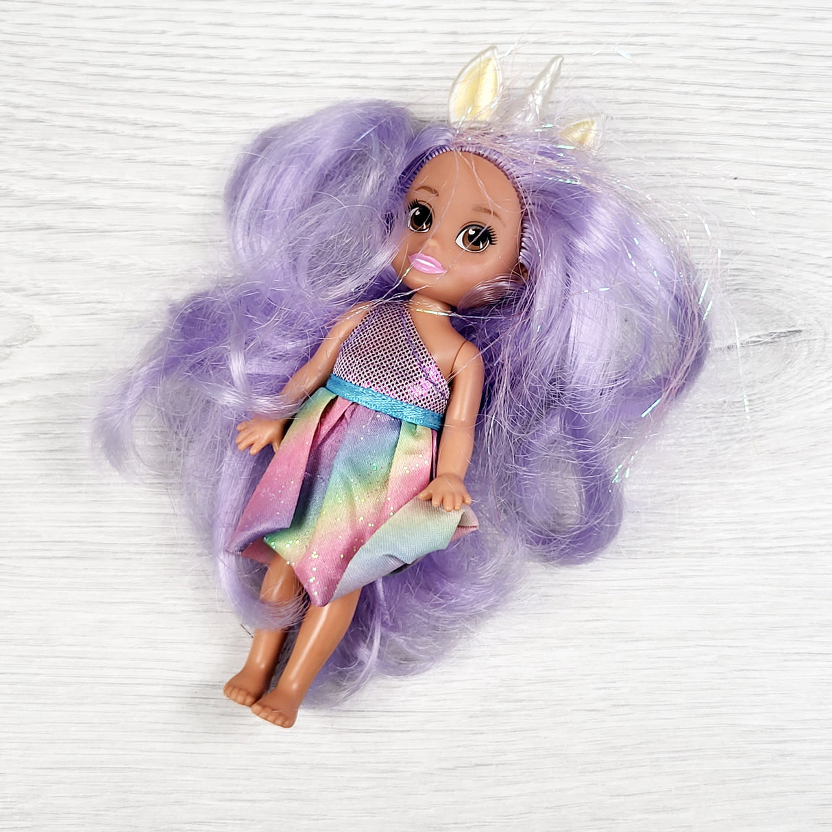 Zuru Sparkle Girlz Mini Unicorn Princess Cupcake Doll.