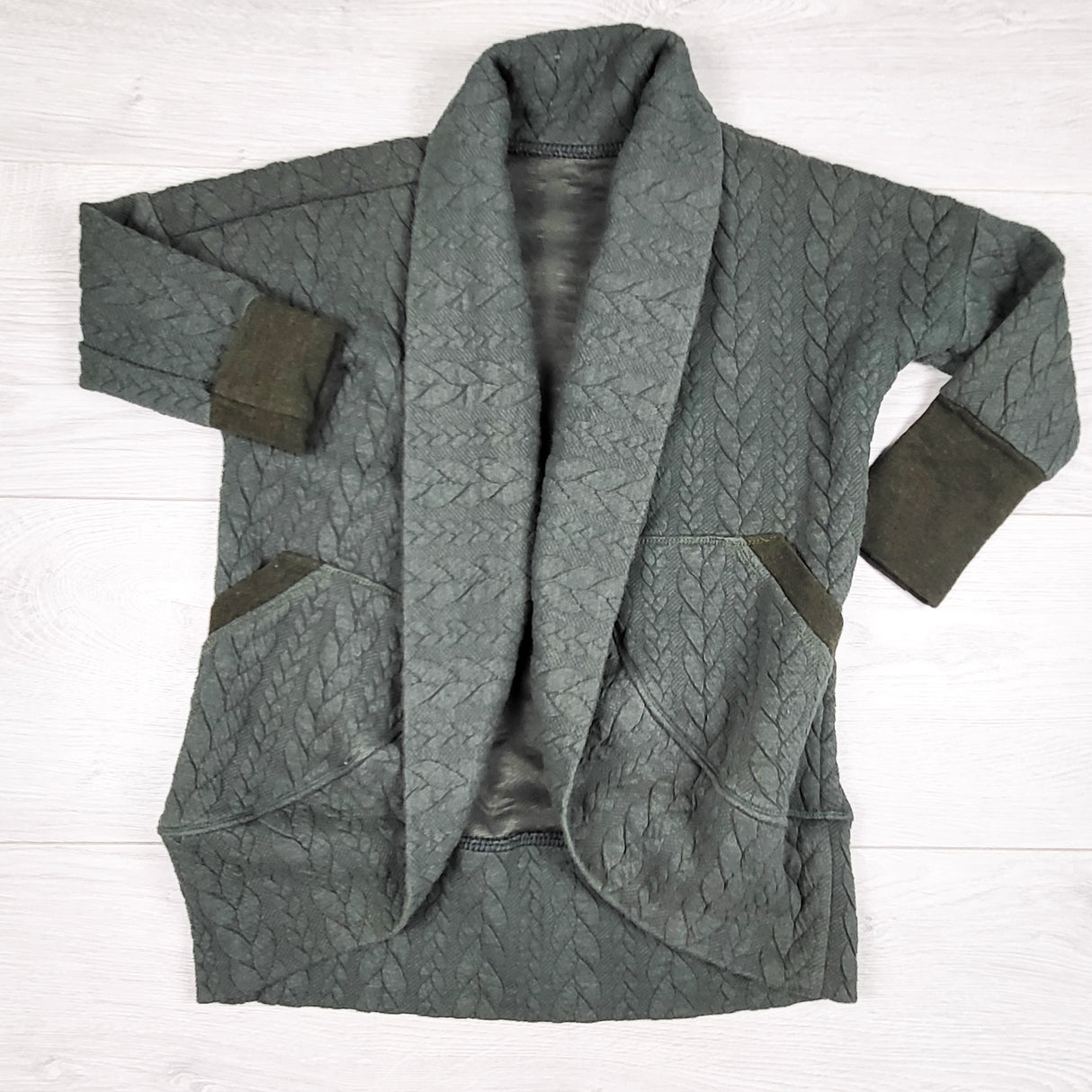 Bobbin Tots green handmade cable knit look cocoon sweater. Size 5T