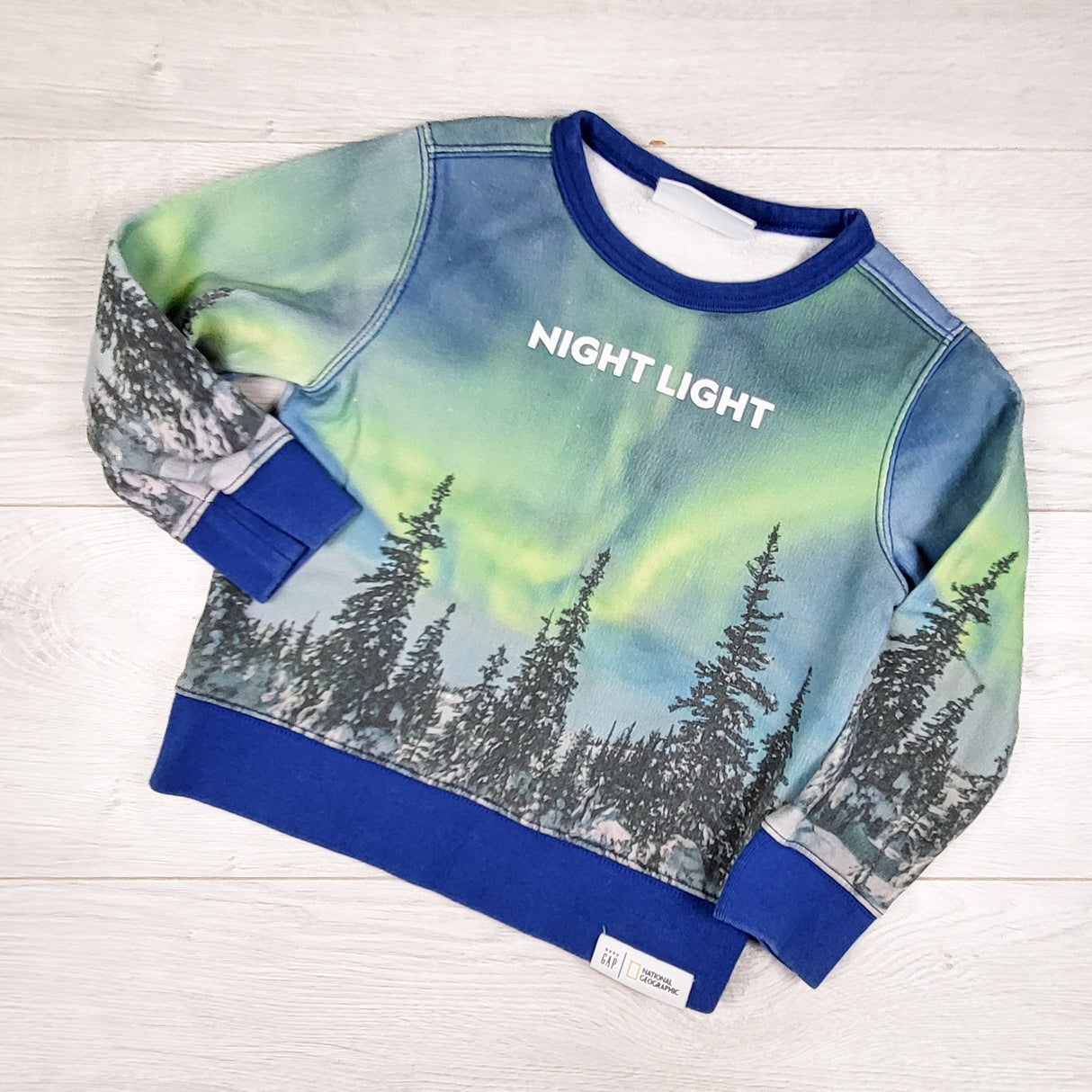 Gap x National Geo "Night Light" sweatshirt. Size 4T