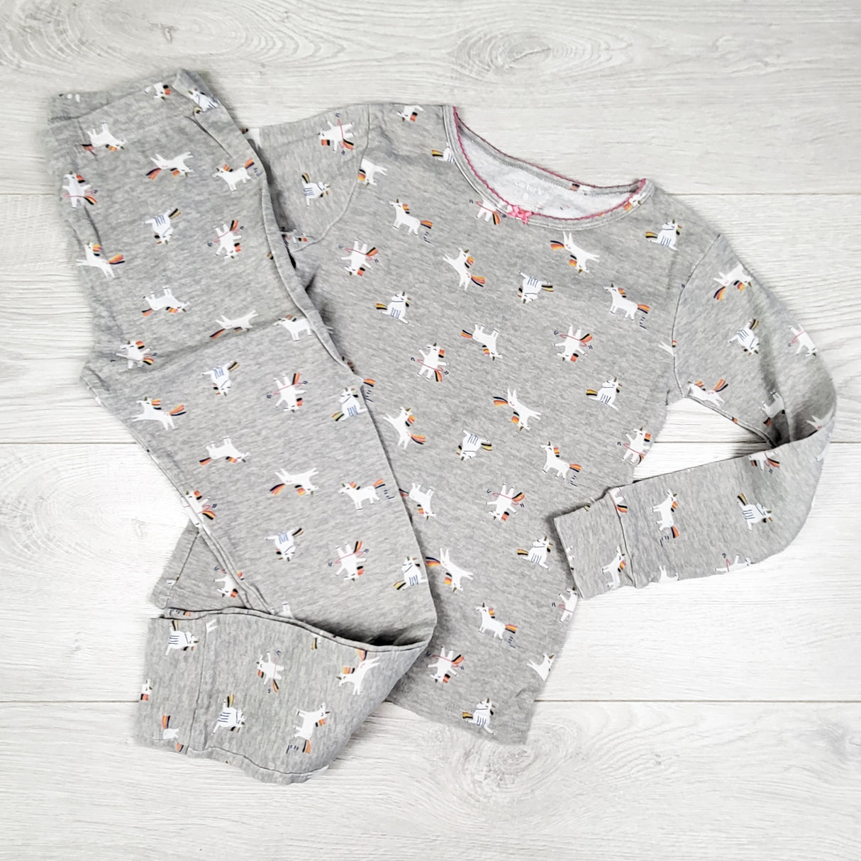 Carters grey 2pc unicorn print PJs. Size 8