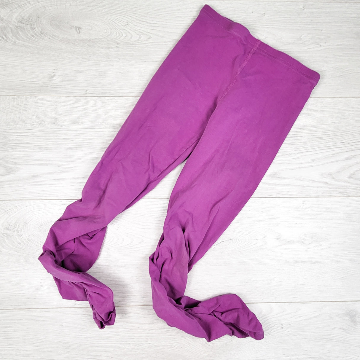 Peekaboo Beans purple-pink ruched leggings. Size 8