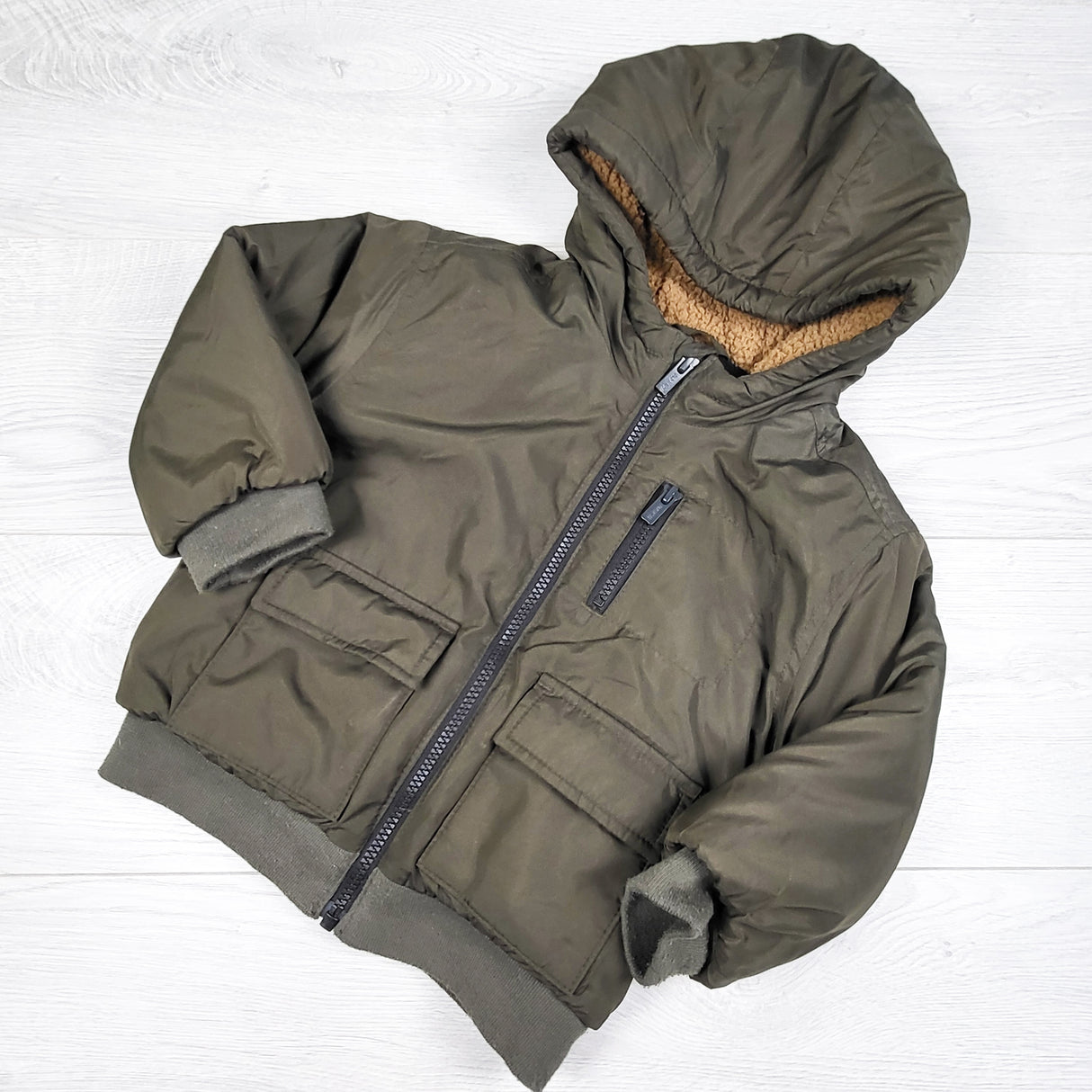 Old Navy green water resistant utility jacket. Size 3T
