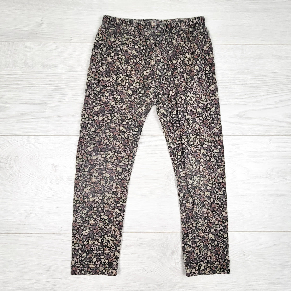Jamie Kay dark grey floral print cotton leggings. Size 4T