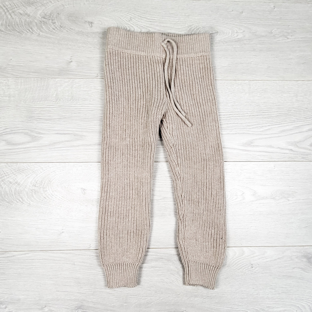 Jamie Kay oatmeal "Morgan" knit jogger pants. Size 4T