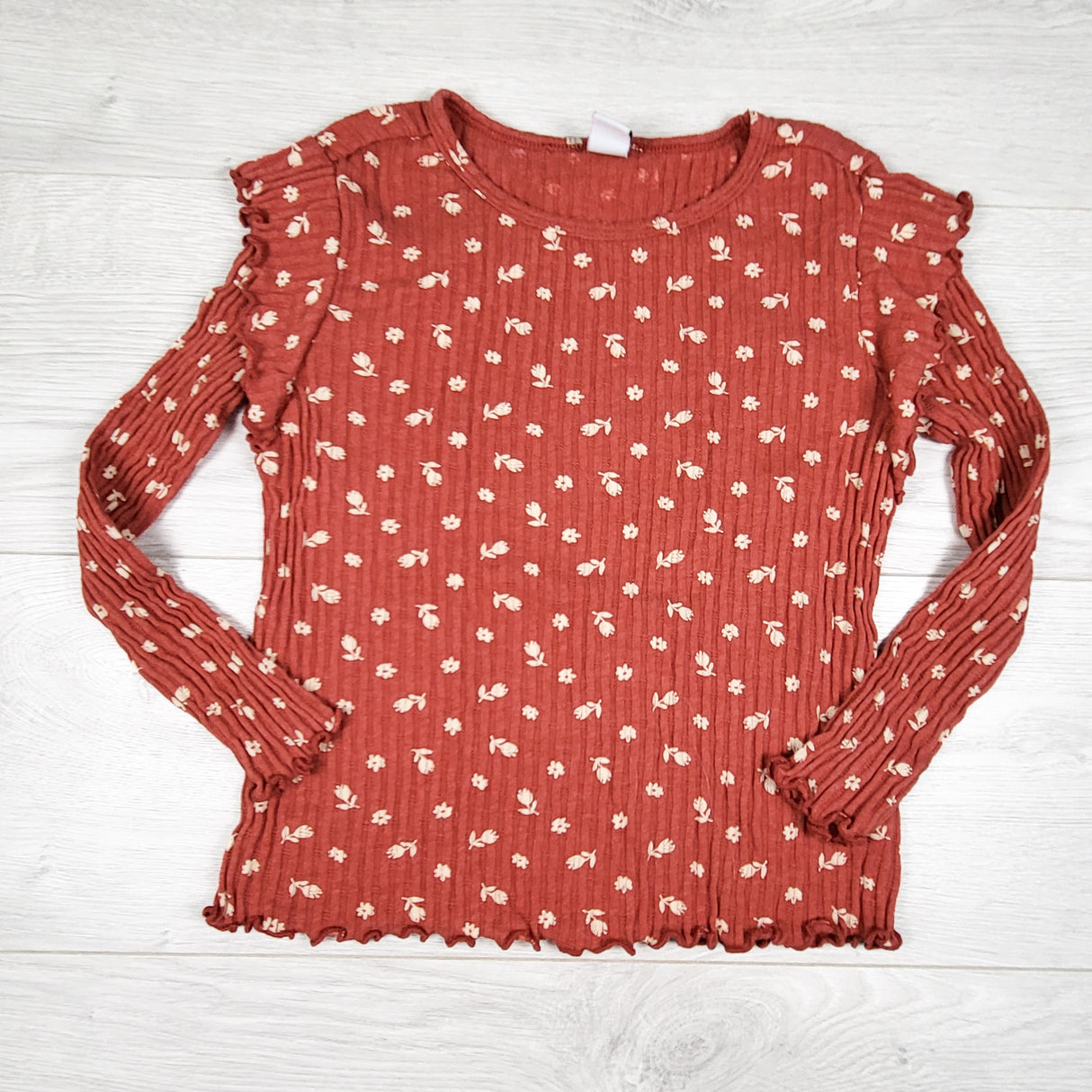 Old Navy pinky-red ribbed long sleeve floral print top. Size 5T