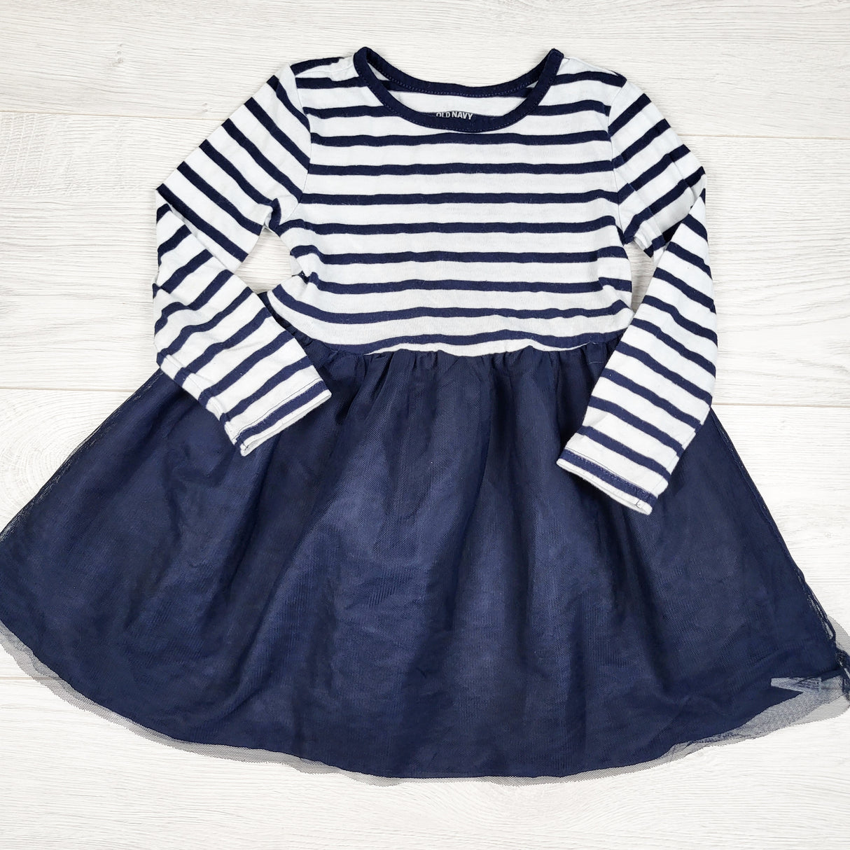 Old Navy white and navy striped dress with tulle skirting. Size 2T