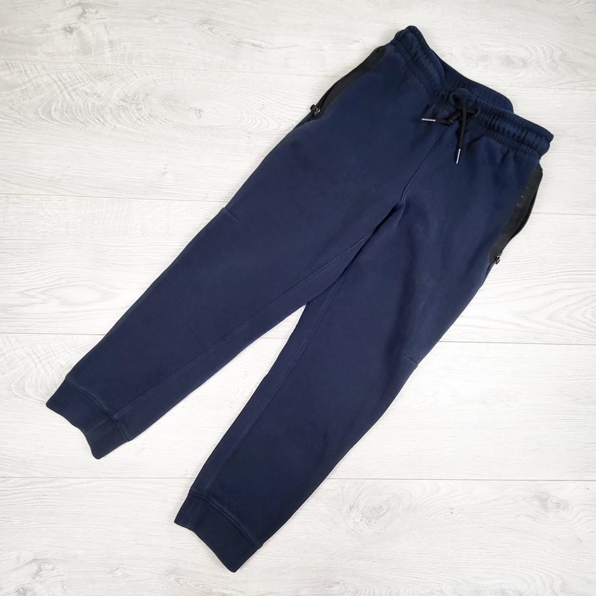 Gap Fit navy tech joggers. Size 8