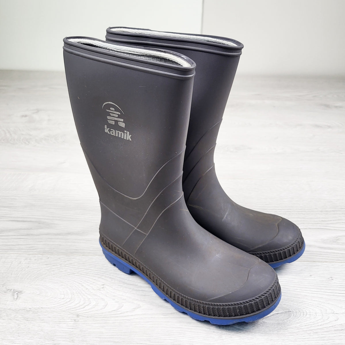 Kamik grey rain boots. Youth size 2