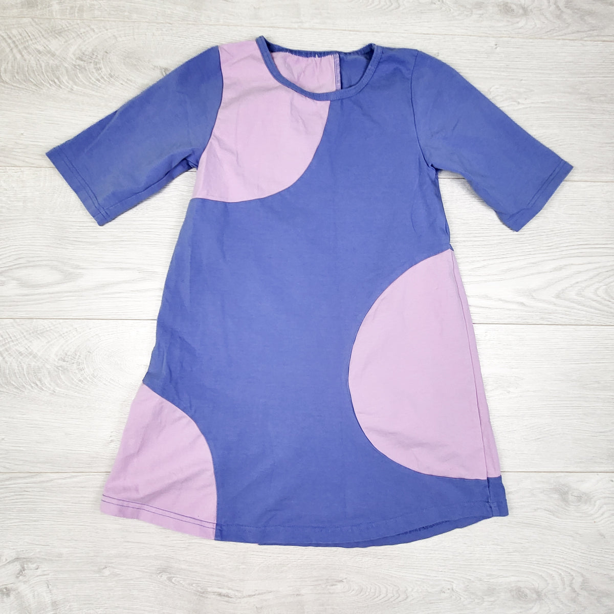 Peekaboo Beans two-tone purple colour block dress. Size 8