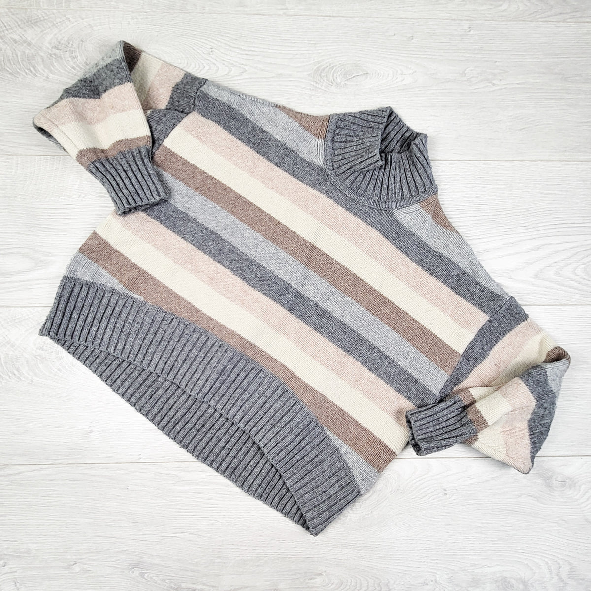 Gap striped cropped mock neck sweater. Size small (6/7)