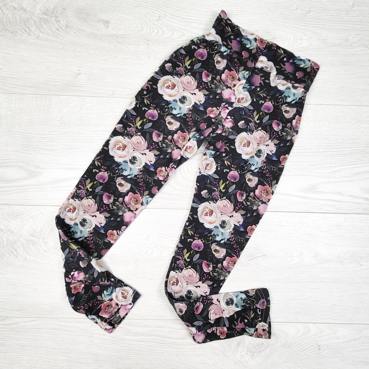 Teddy Little Apparel black floral print bamboo blend leggings. Size 8