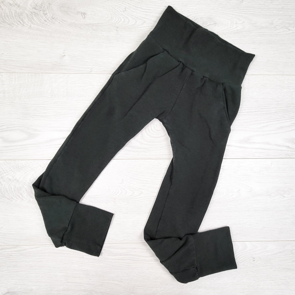 Teddy Little Apparel black handmade bamboo blend pants. Size 6/7