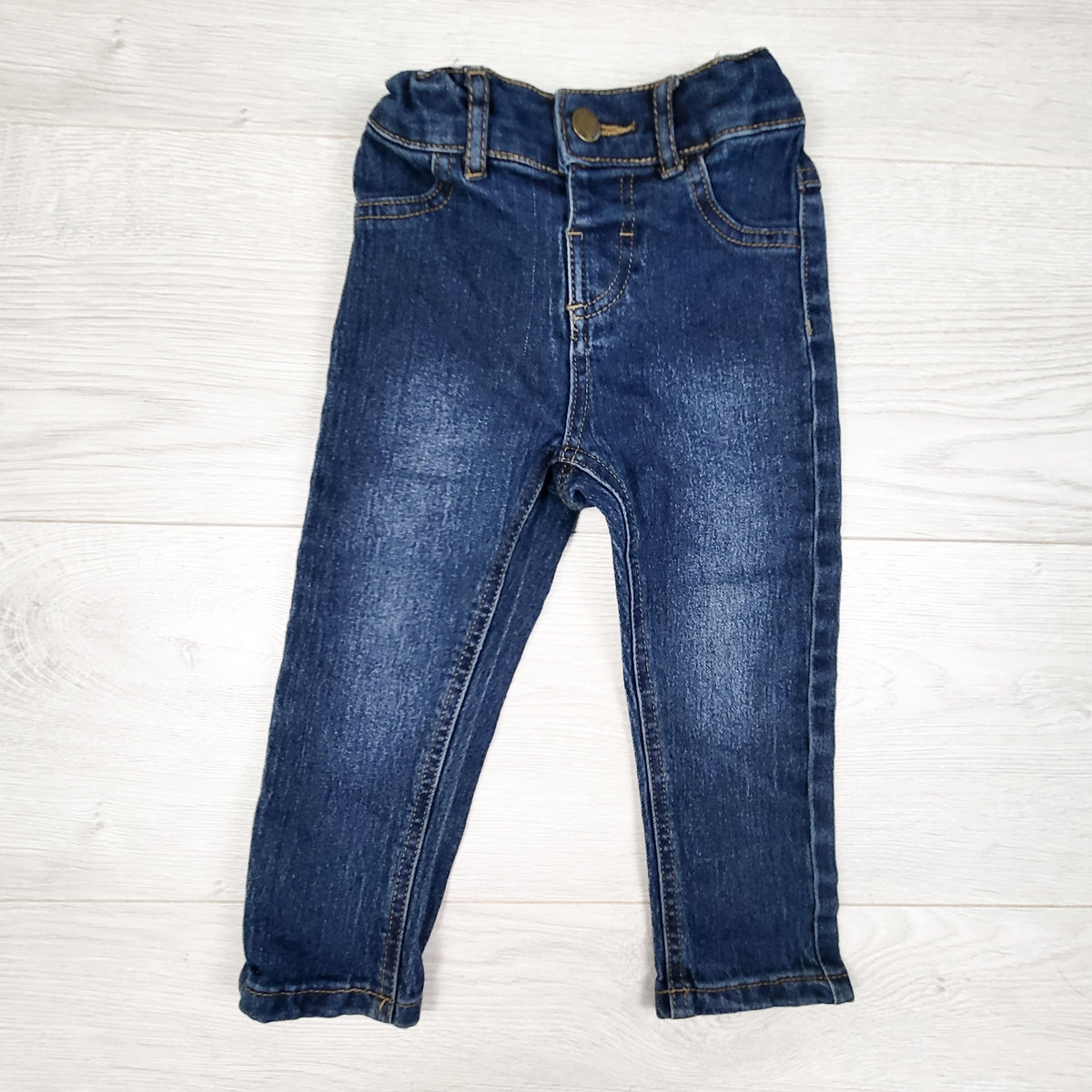 Tag dark wash skinny jeans. Size 18 months