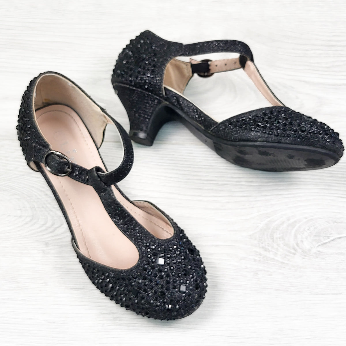 Link black bedazzled heeled shoes. Size 11